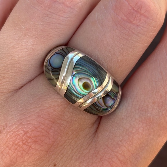 Sterling Jewelry - Vintage Abalone Shell Dome Ring Set in Sterling Silver